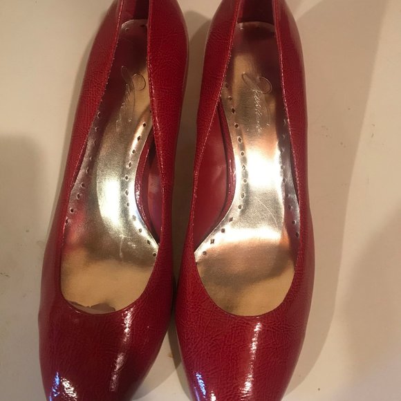 Classic Red Jessica Heels. Size 9. Show you are the boss - Picture 2 of 4